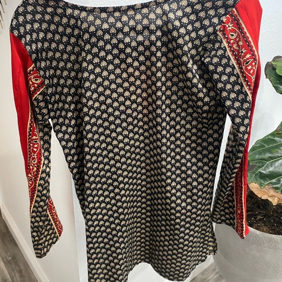 Top - Picture 4 of 4